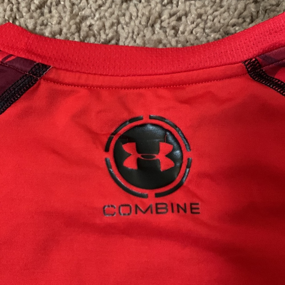 Under Armour boys compression heat gear shirt - Picture 3 of 4